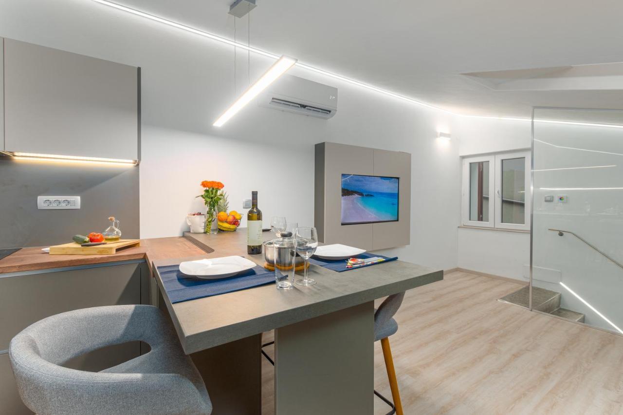 Apartment Ena Near Pula Amphitheater Пула Екстер'єр фото